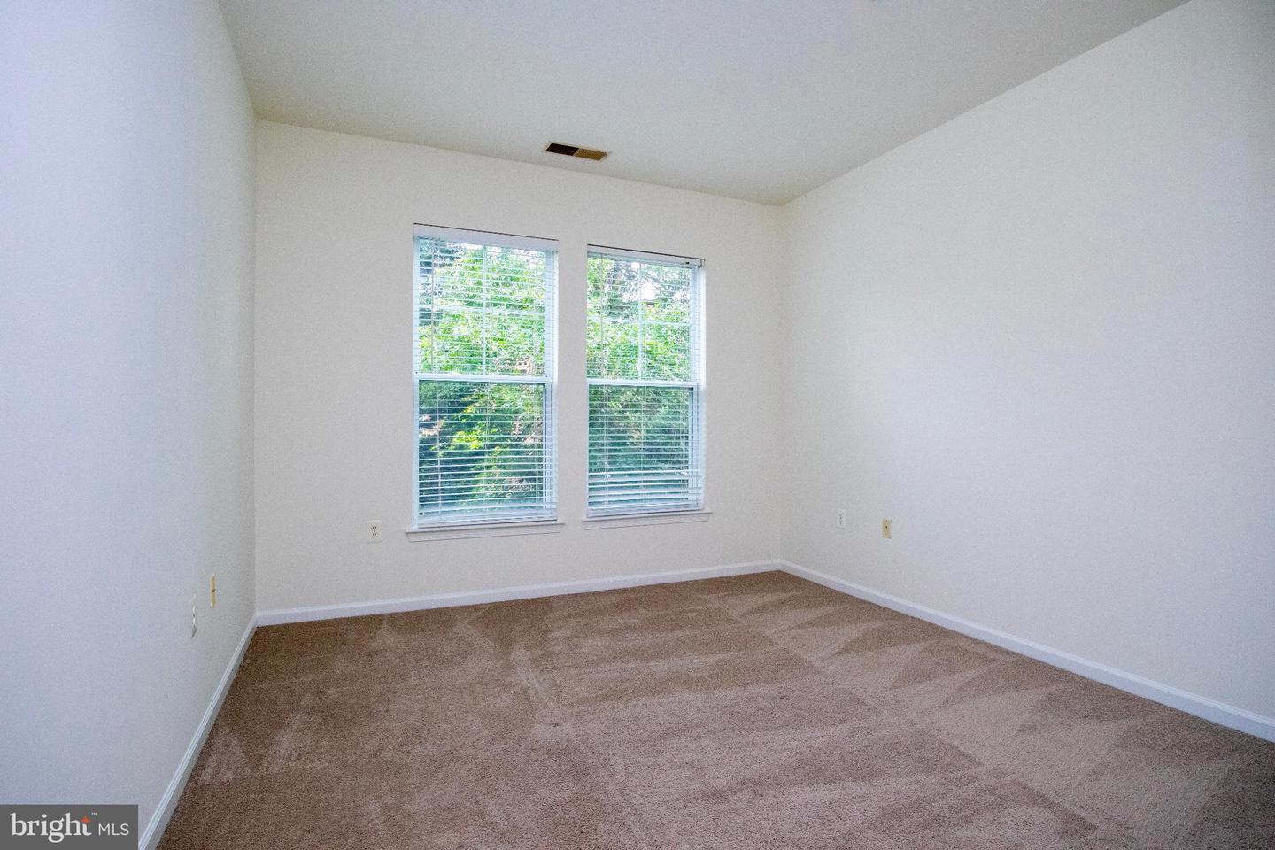 2 bedroom condo property image