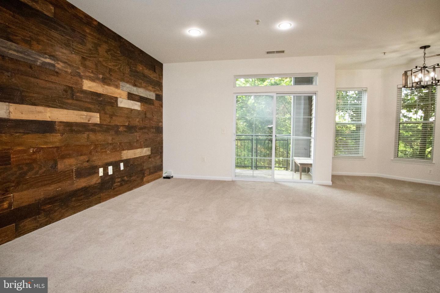 2 bedroom condo property image