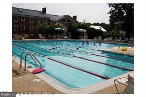 2 bedroom condo, 2 levels, 2 bath, 1 parking space property image