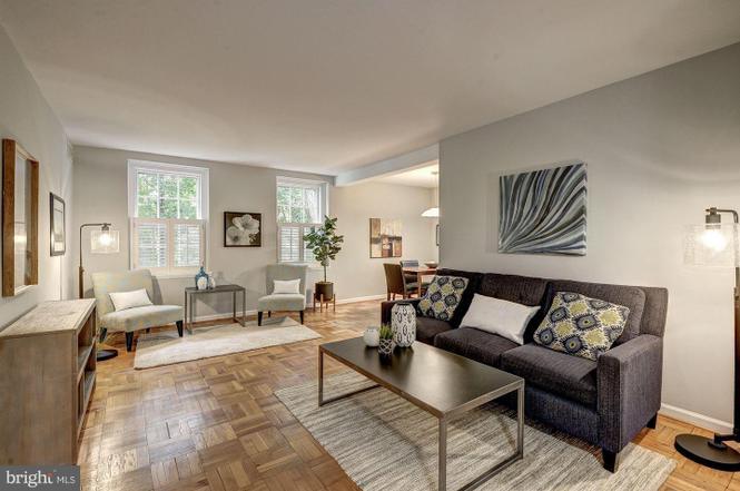 2 bedroom condo, 2 levels, 2 bath, 1 parking space property image