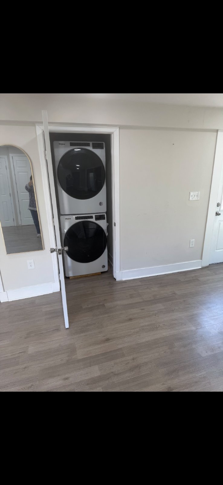 Single Family house, 3 bedroom 2 bath, driveway property image