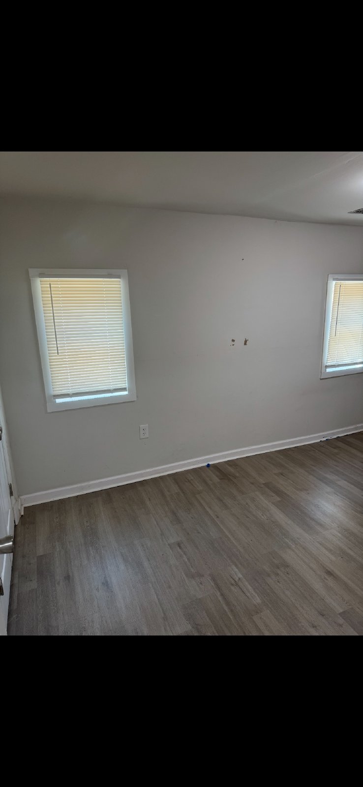 Single Family house, 3 bedroom 2 bath, driveway property image