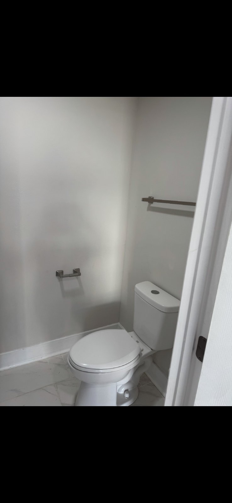 Single Family house, 3 bedroom 2 bath, driveway property image