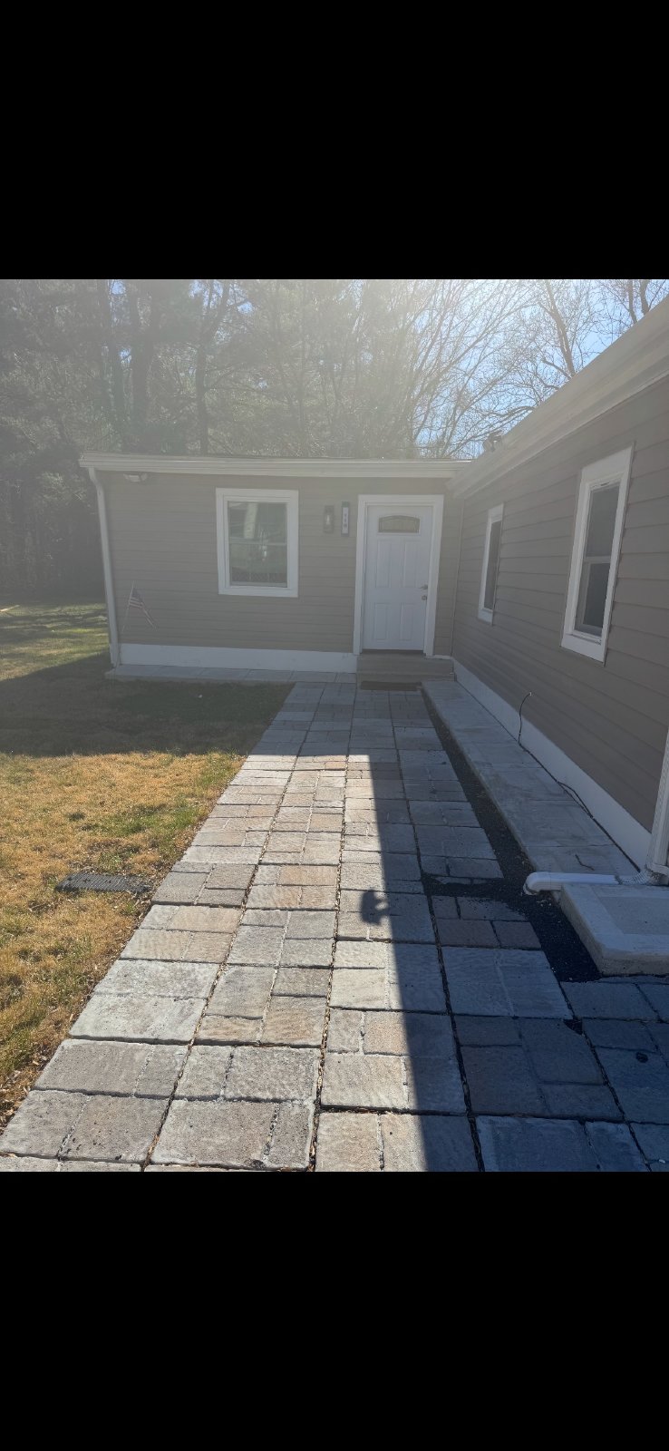 Single Family house, 3 bedroom 2 bath, driveway property image