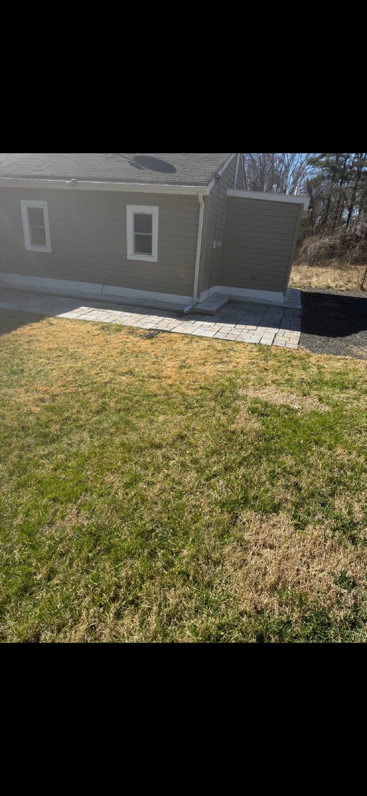 Single Family house, 3 bedroom 2 bath, driveway property image