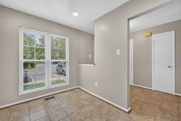 2 bedroom with full loft,3 finished floors property image
