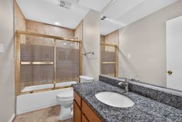 2 bedroom with full loft,3 finished floors property image