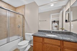 2 bedroom with full loft,3 finished floors property image