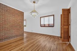 4 bedroom house with 1 car garage property image
