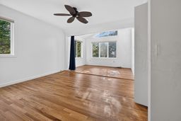 4 bedroom house with 1 car garage property image