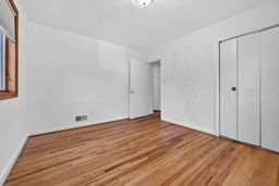 4 bedroom house with 1 car garage property image