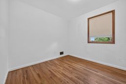 4 bedroom house with 1 car garage property image