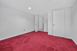 4 bedroom house with 1 car garage property image