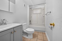 4 bedroom house with 1 car garage property image
