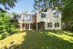 4 bedroom house with 1 car garage property image