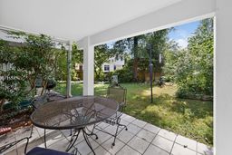 4 bedroom house with 1 car garage property image